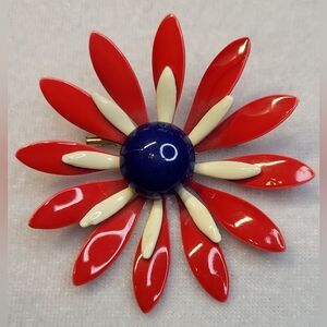 Vintage Enamel Flower Power Brooch / Pin